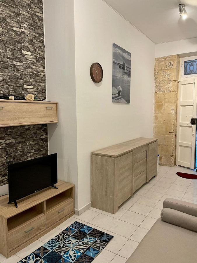 Balesa Property - Modern Duplex House In Central Sliema Kültér fotó