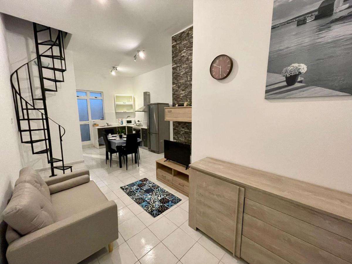 Balesa Property - Modern Duplex House In Central Sliema Kültér fotó