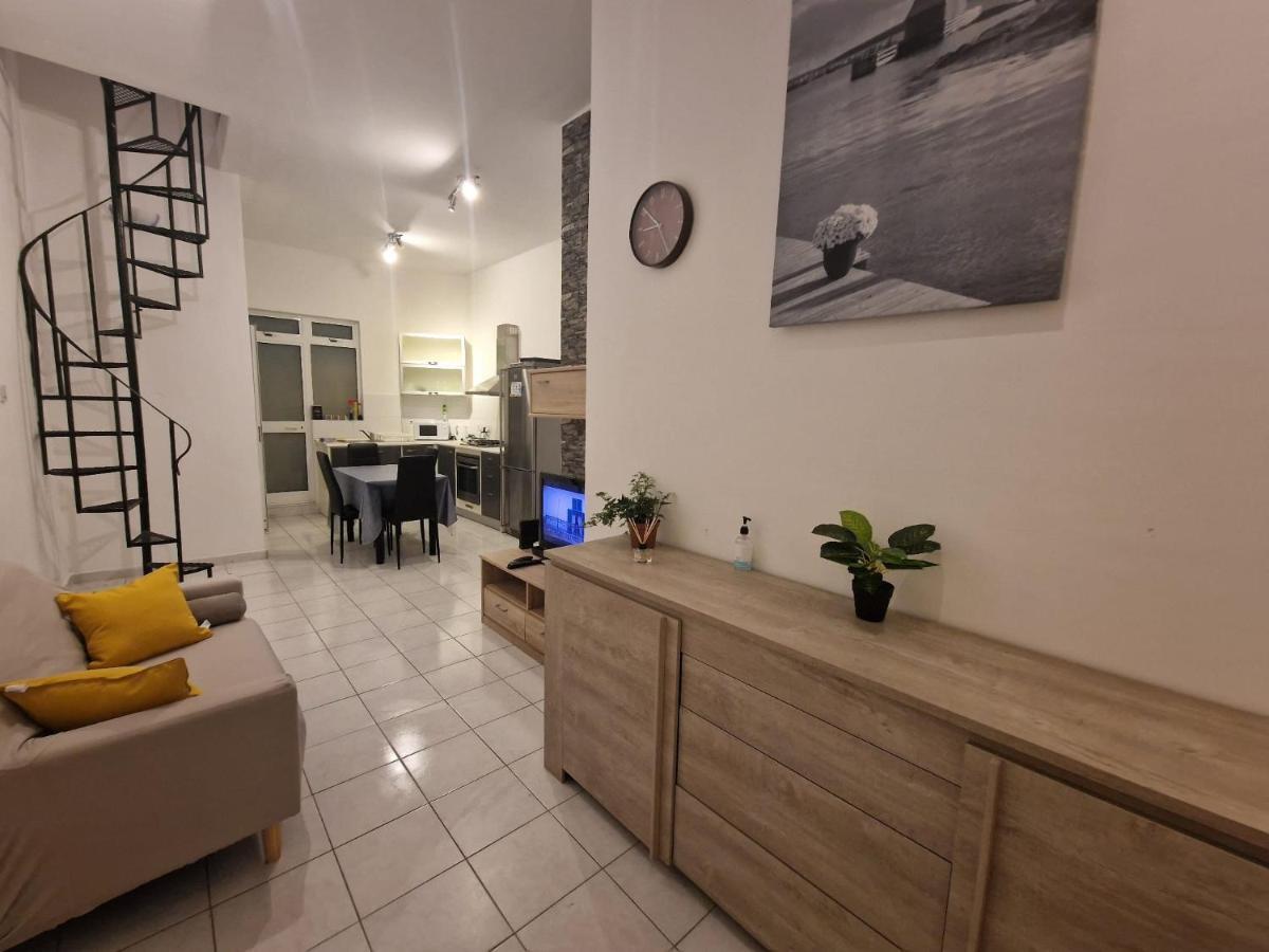 Balesa Property - Modern Duplex House In Central Sliema Kültér fotó